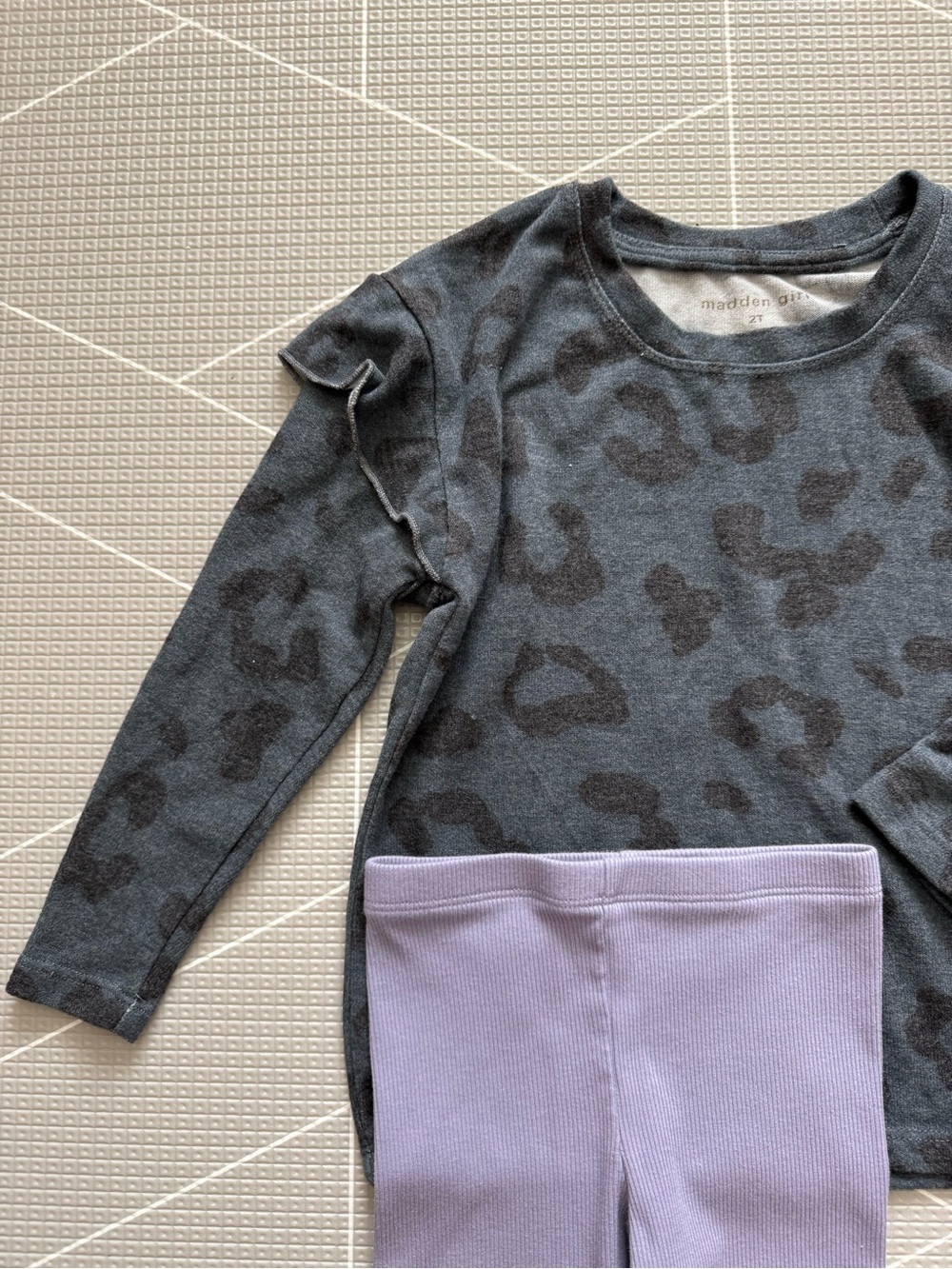 Jumping Beans|Baby girl/toddler set,gray leopard patterned oversized top & pants